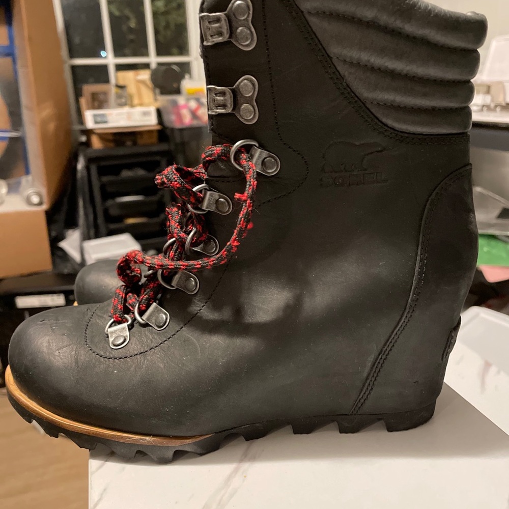 Sorel Joan of Arc black leather wedge boots